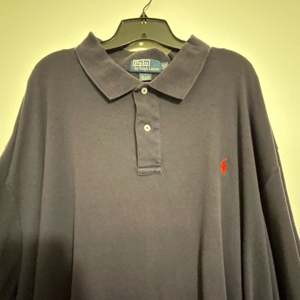 Gently used navel blue polo short sleeve shirt